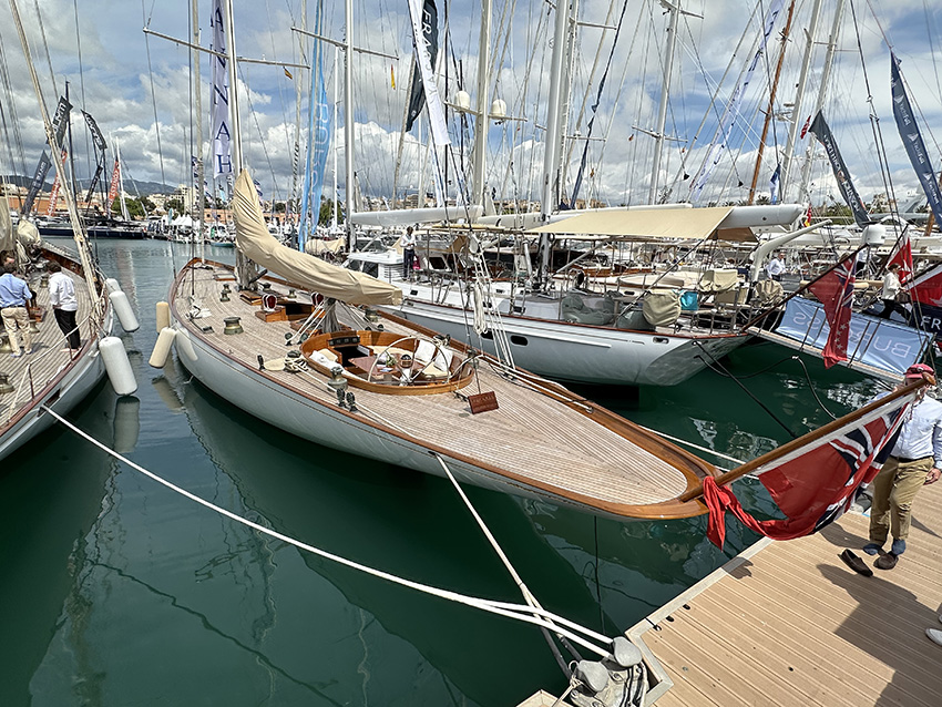 Vackra klassiker på Palma Boat Show