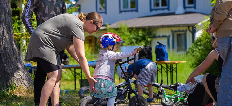 Göta kanal – barnens sommarfavorit med cykeläventyr, glass och kramar