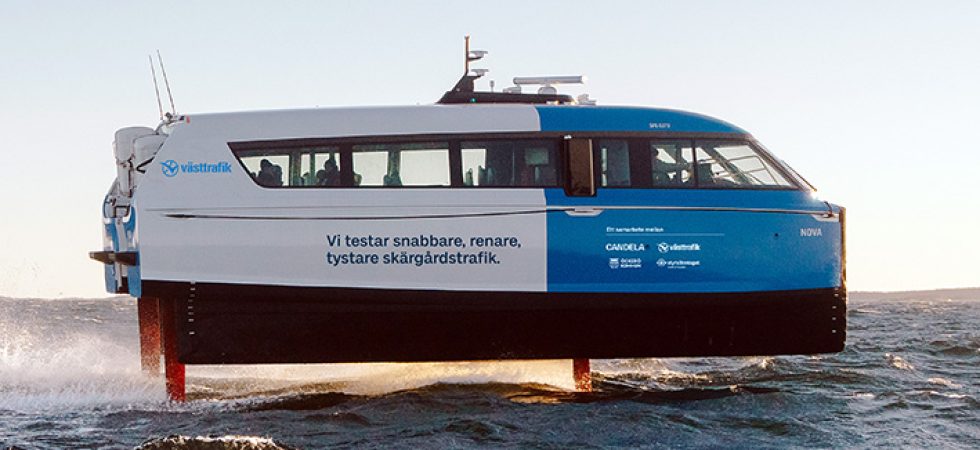 Candelas bärplansfärja blir pendlarbåt i Göteborg