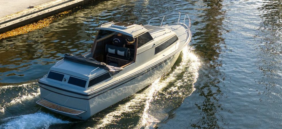 Ytterligare en eldriven charterbåt till kommande säsong på Göta kanal