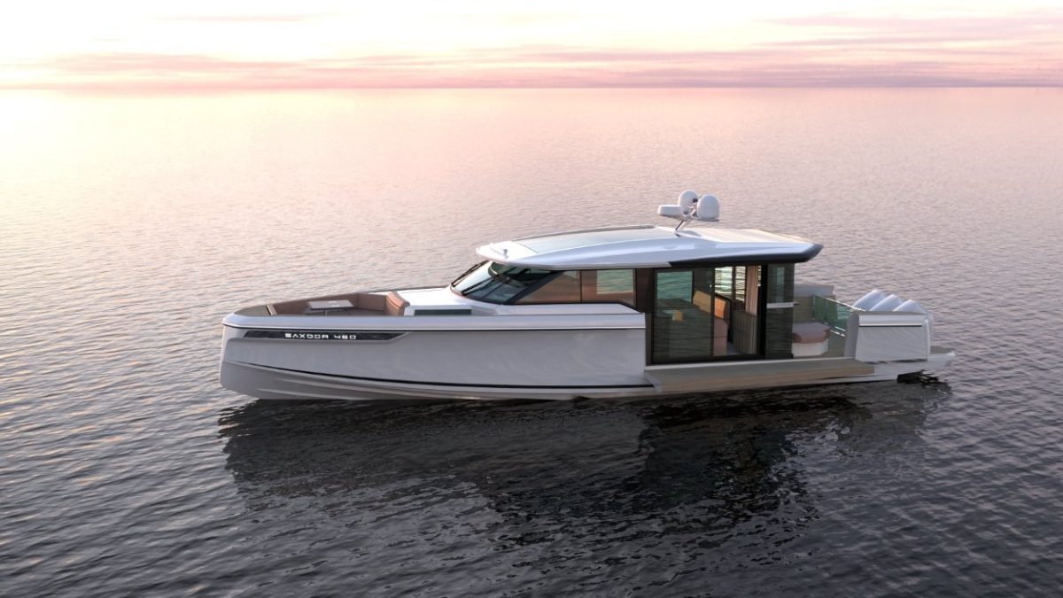 Saxdor accelererar för att bygga större premiumbåtar