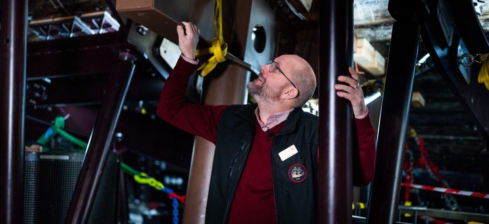 Stötta Vasa når halvvägs – skeppet klart för nästa fas i bevarandet