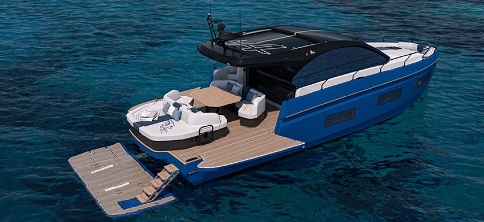 Lyxig 16 m plattform från Beneteau