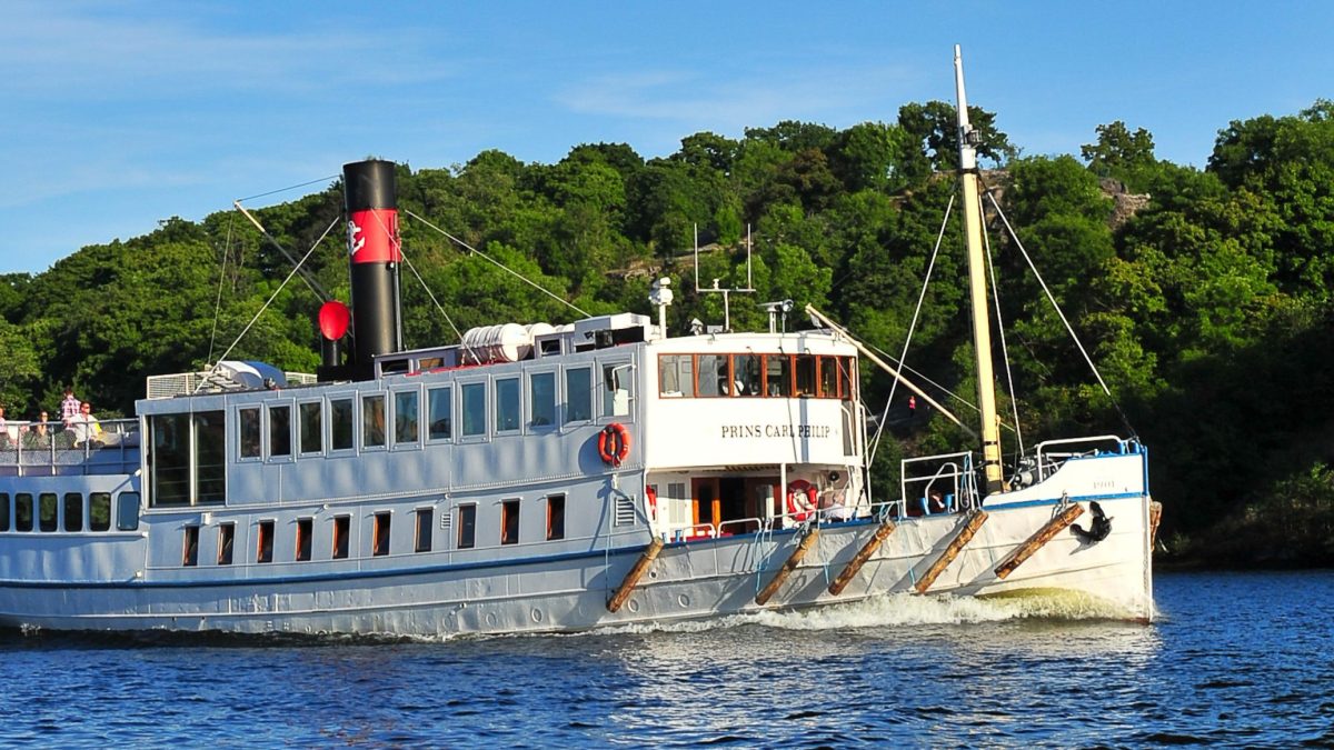 M/S Prins Carl Philip firar 125 år – från fångtransporter till båtutflykter på Mälaren