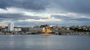 Isbrytaren Frej på plats i Värtahamnen.