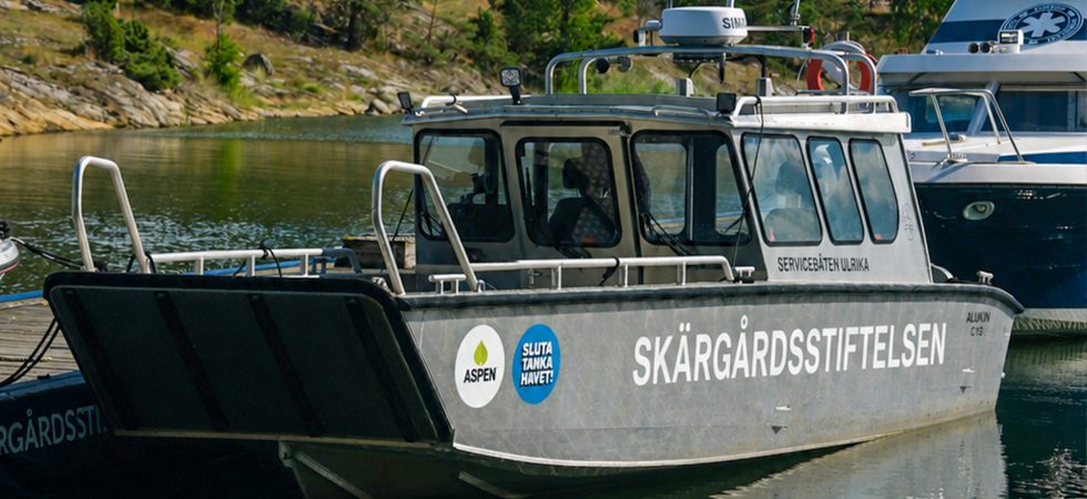 Skärgårdsstiftelsen börjar tanka alkylatbensin